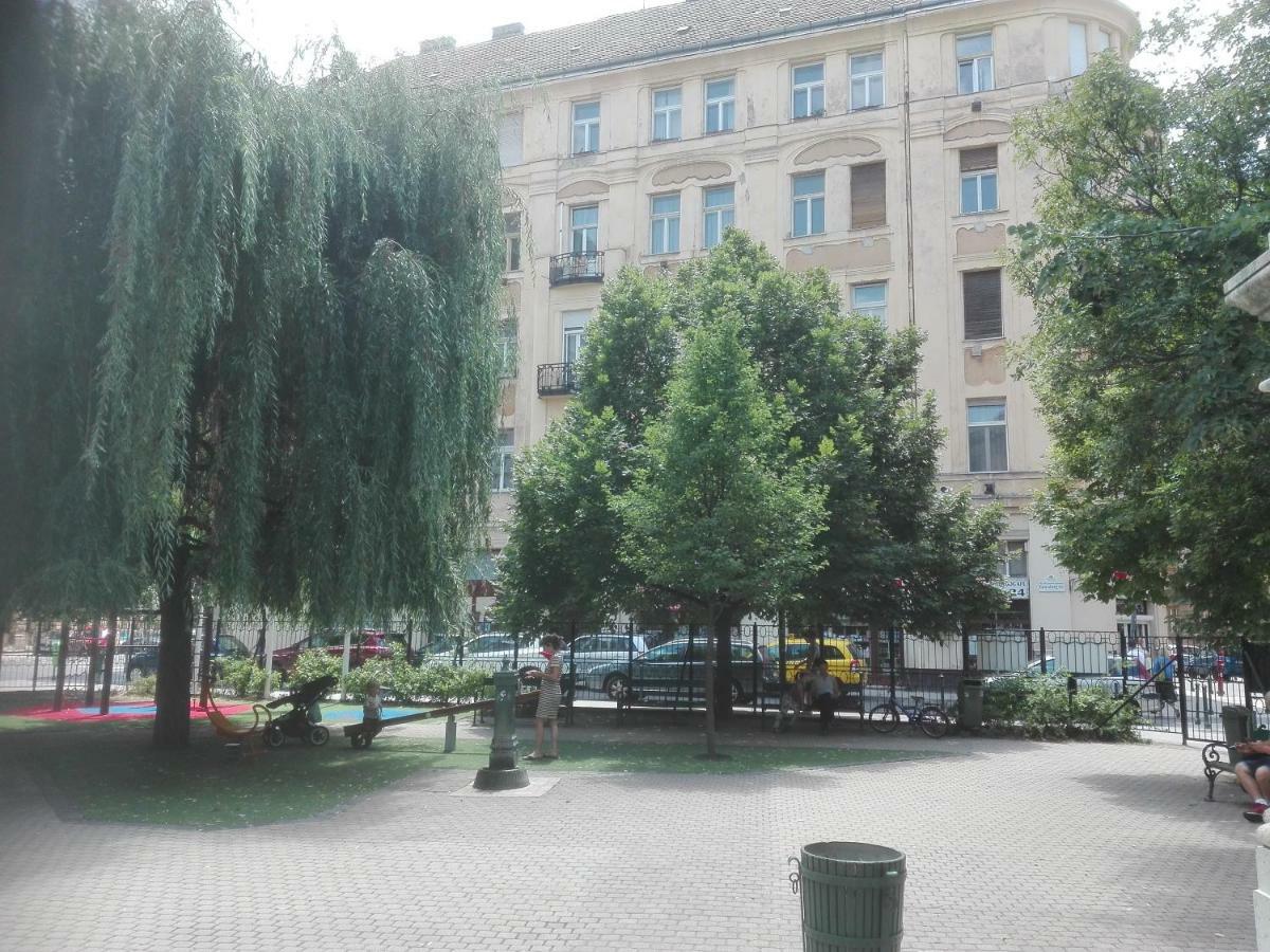 A Quiet Place In The Heart Of The City Boedapest Buitenkant foto